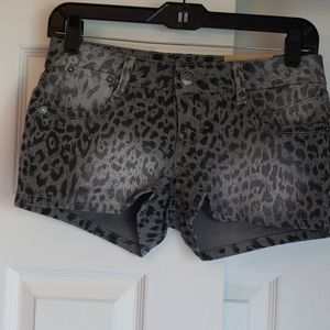 Mossimo Women  short  Jean pants  Size  3 fit 6 NW